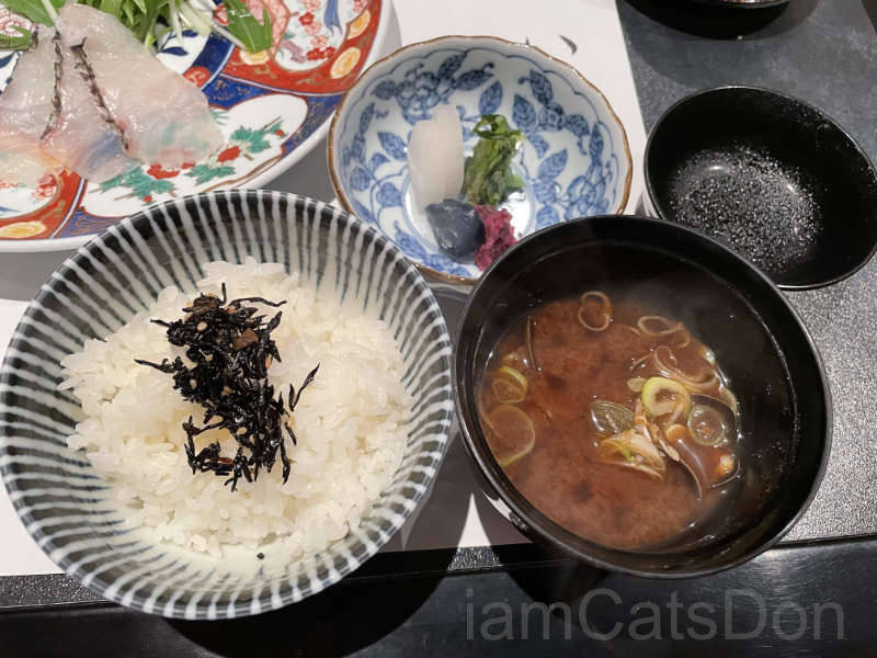 リバーサイドホテル 日本料理「かの川」で季節懐石料理 お食事 ご飯としじみの味噌汁　